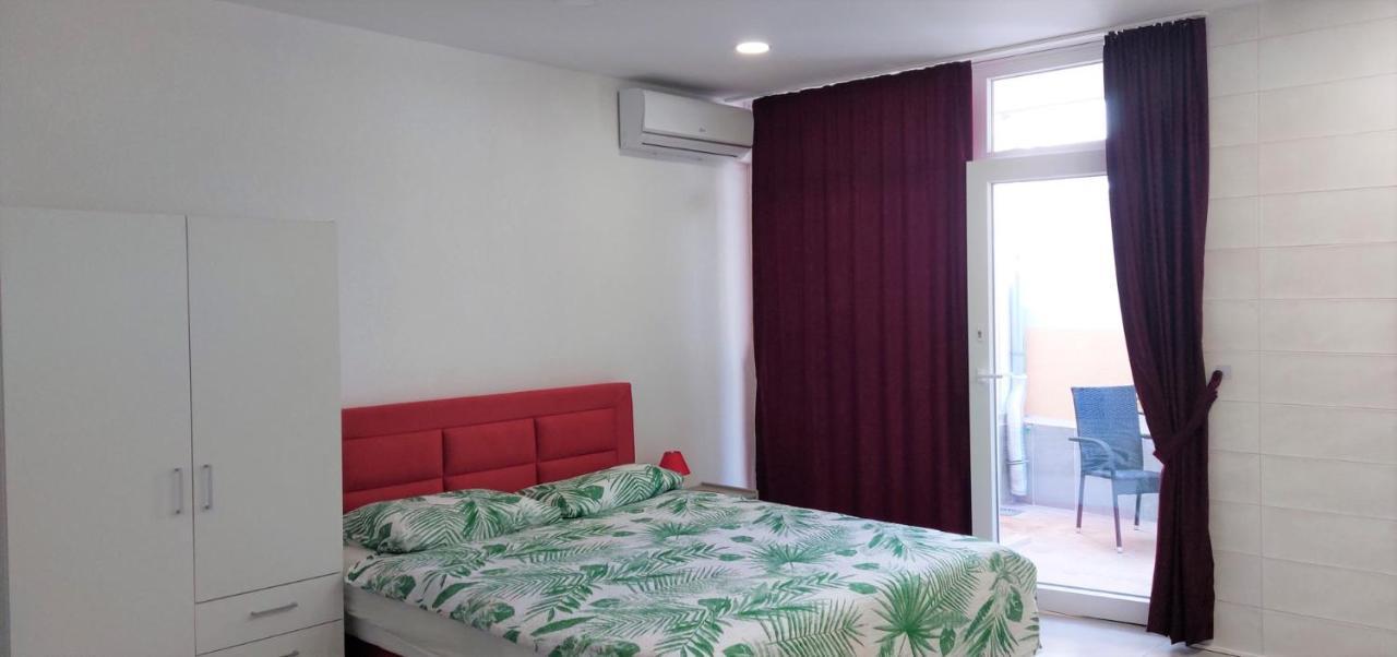 Amore House With Apartment Umag Luaran gambar