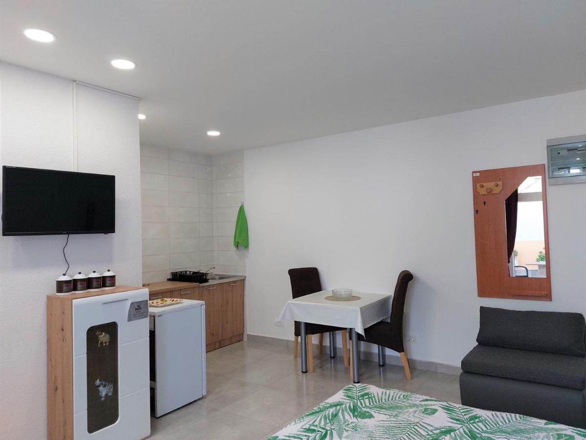 Amore House With Apartment Umag Luaran gambar